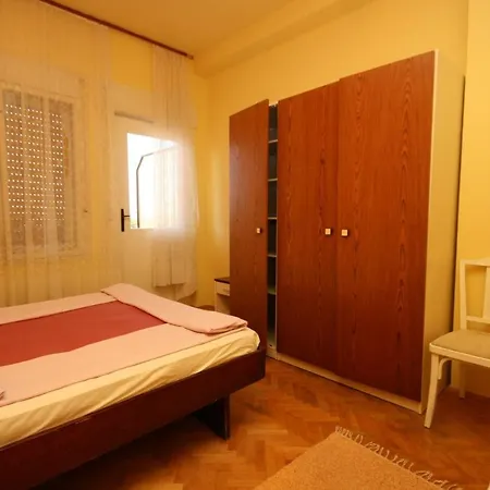 Triple Starigrad 6637d Starigrad Paklenica