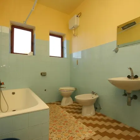 Triple Starigrad 6637d
