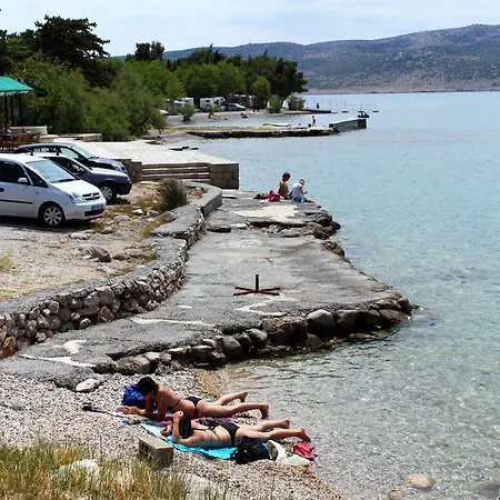 Triple Starigrad 6637d